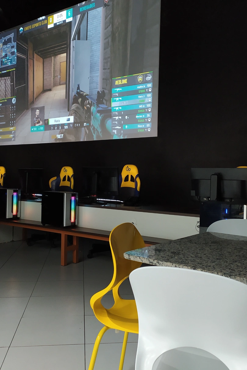 Arena UP e-Sports cover