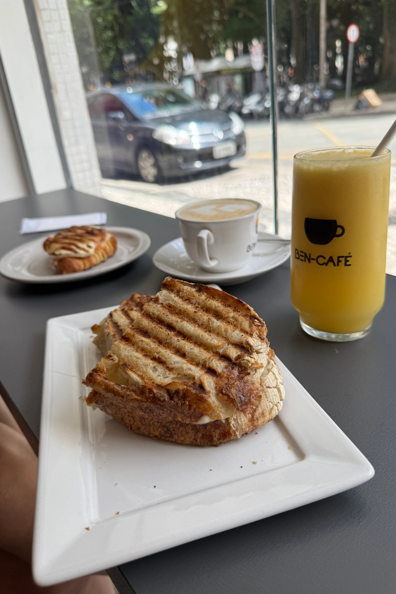 Ben Café cover