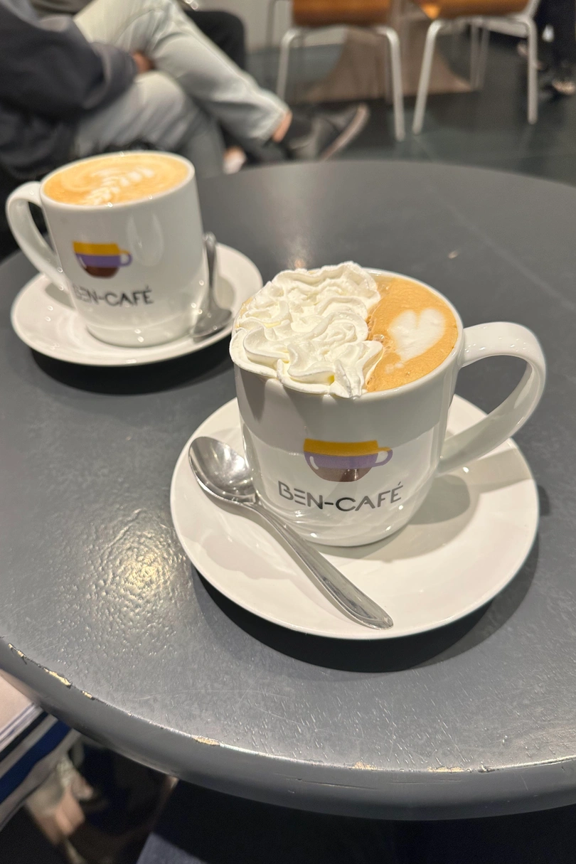Ben Café cover