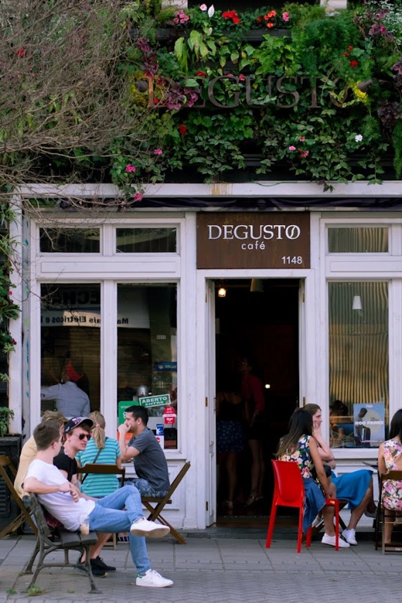 Degusto Café cover