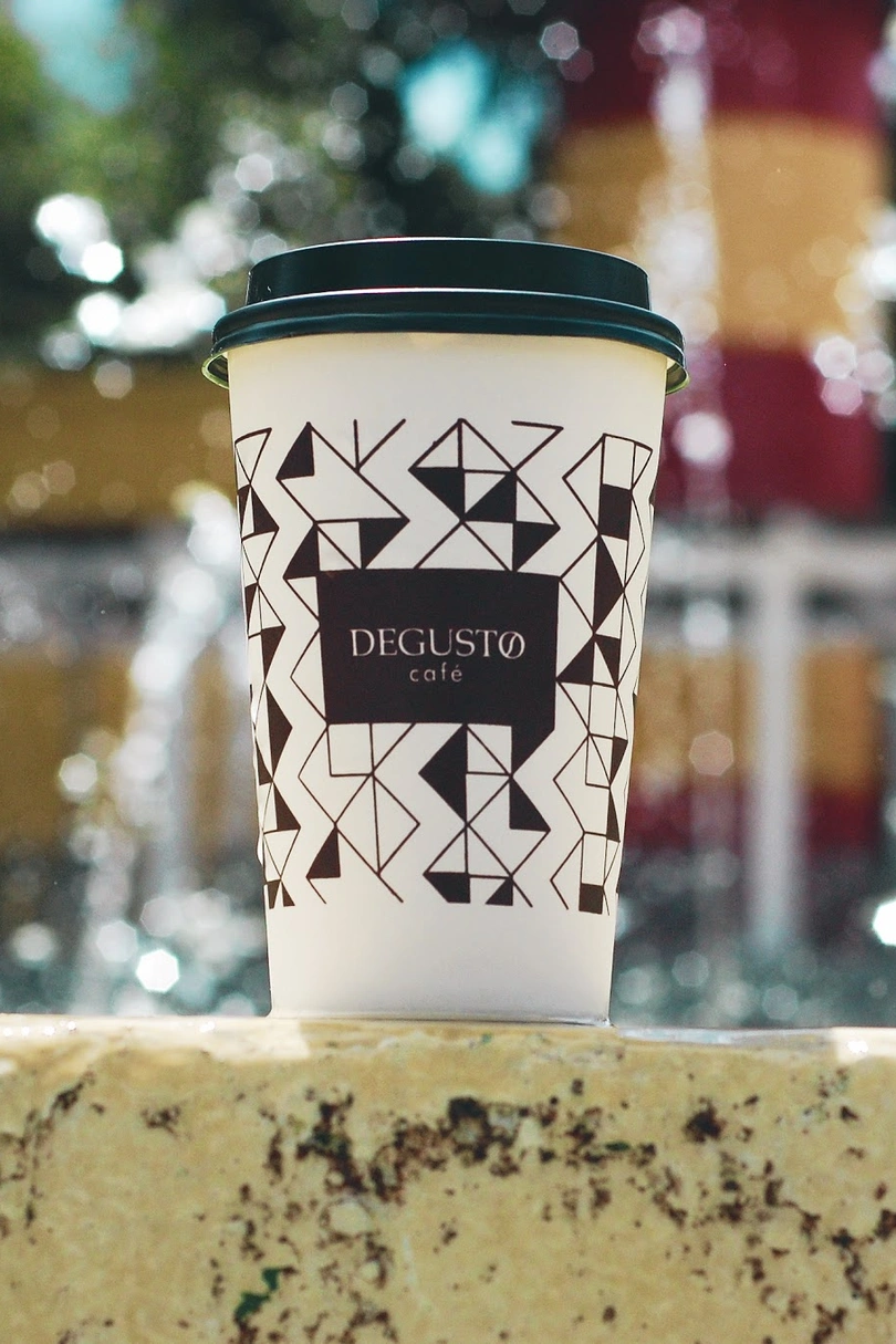 Degusto Café cover