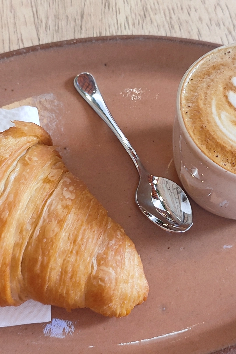 Empírico Café cover