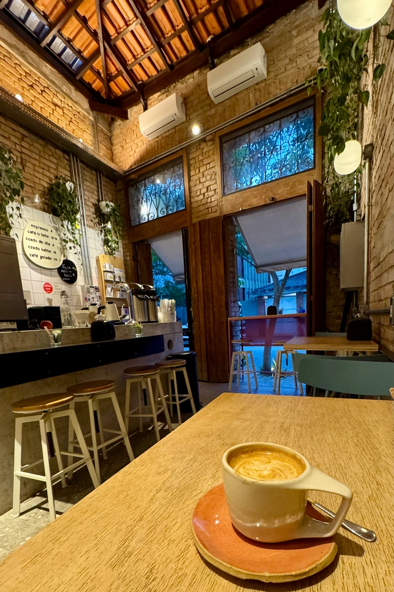 Empírico Café cover