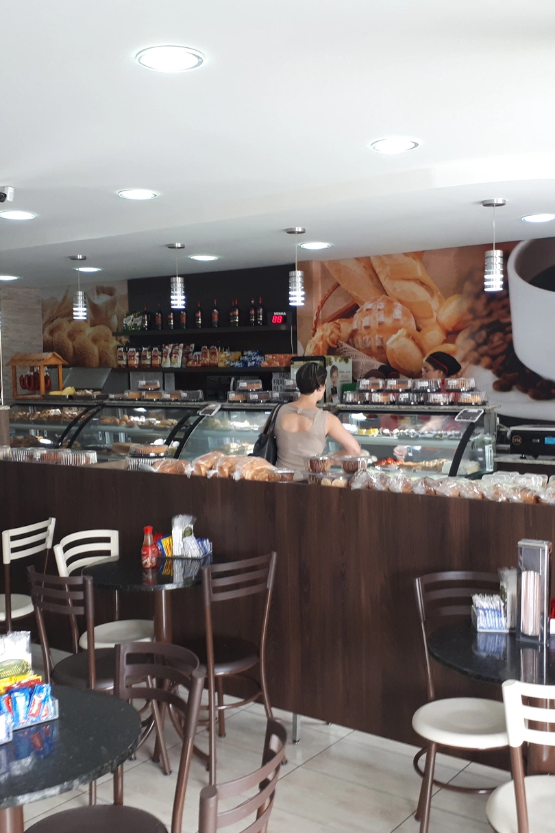 Panificadora e Confeitaria Família cover