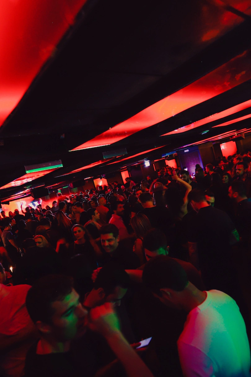 RW CLUB cover