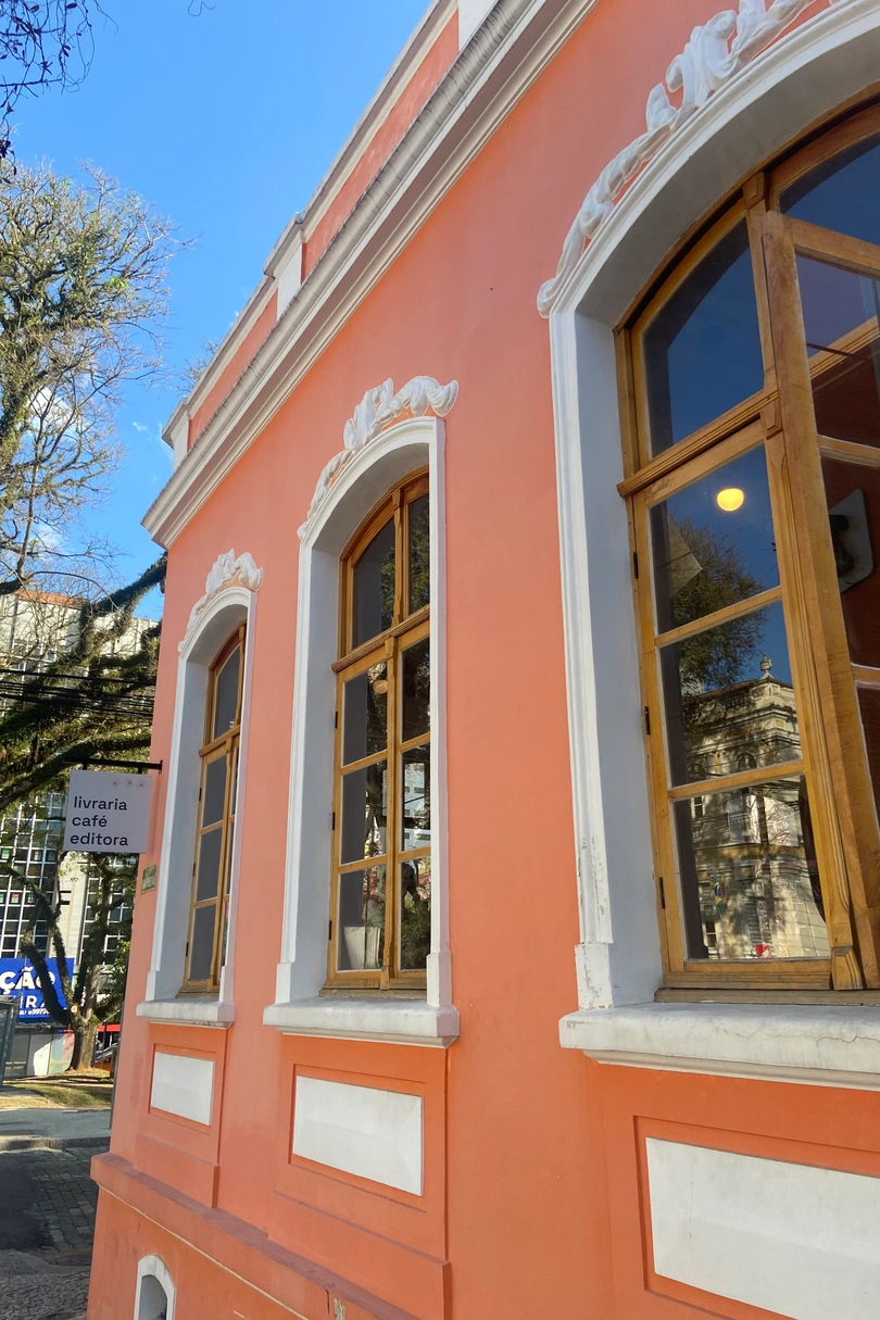 Telaranha – Livraria, Café & Editora cover